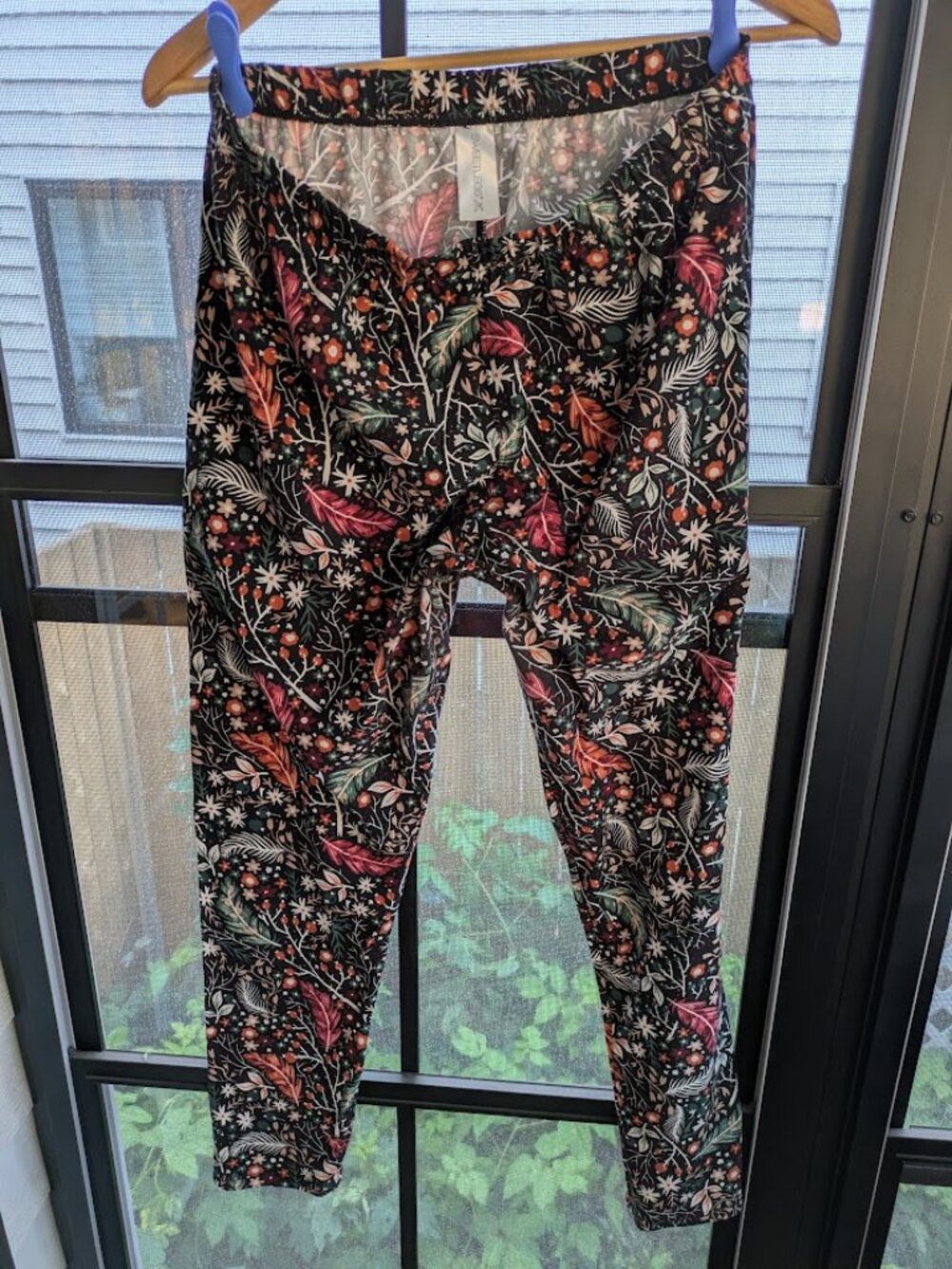 Bold Floral Sweetlegs Leggings